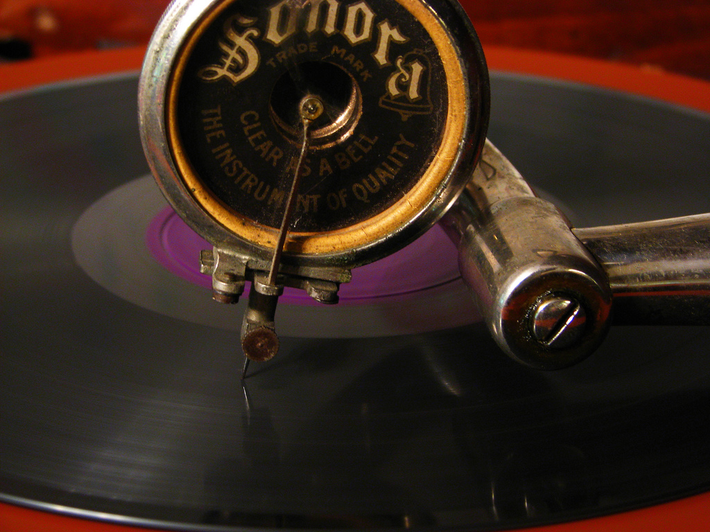 Clear_as_a_Bell_Roger_Smith